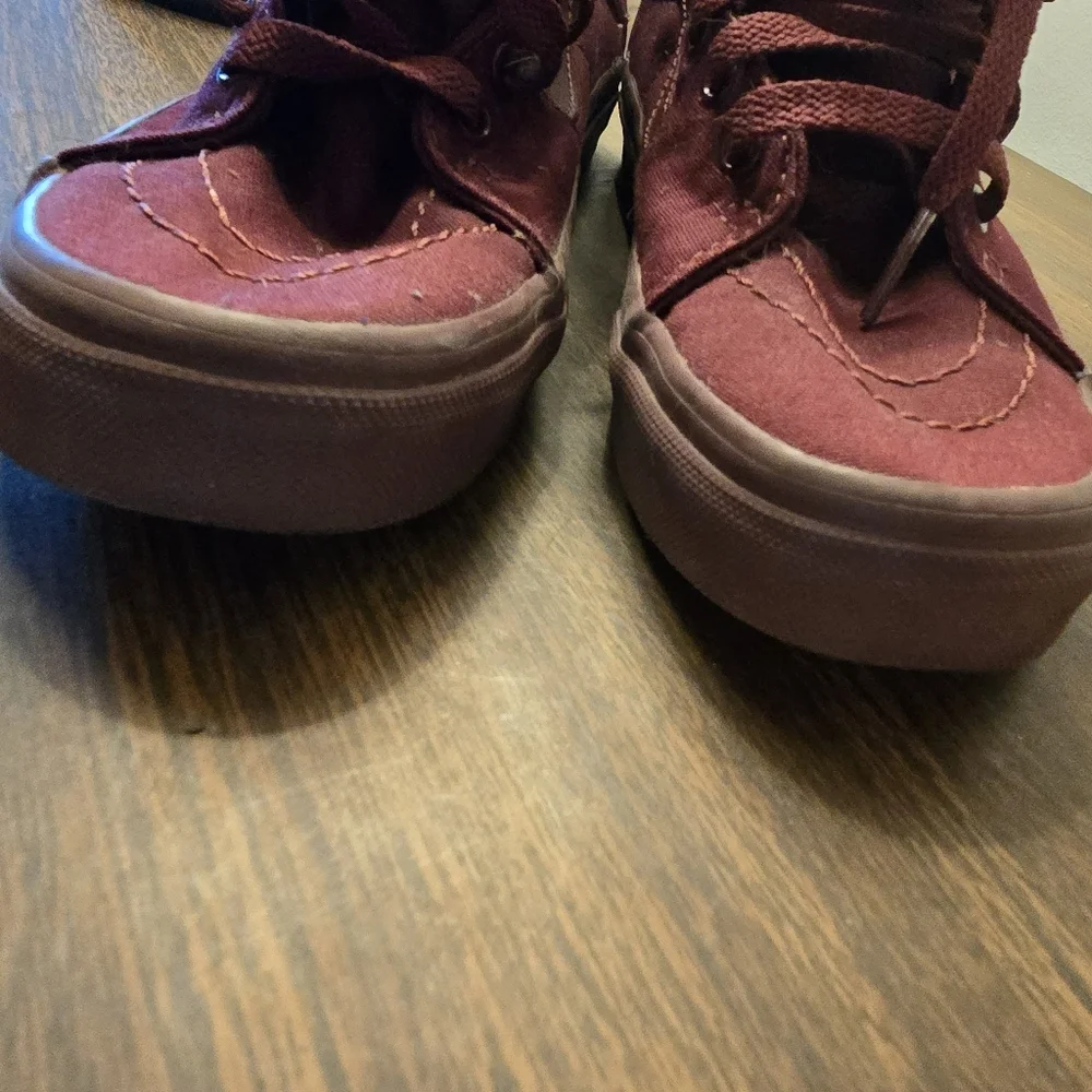 Vans Boys Burgundy High-Top Sneakers 3.5